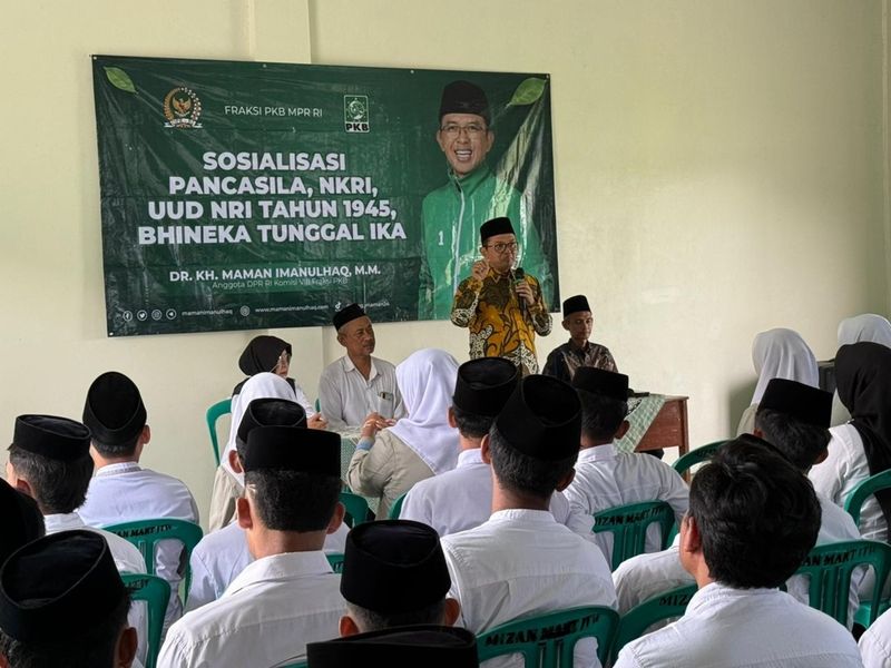 Rawat Persatuan di Tengah Perubahan Zaman, KH. Maman Imanulhaq Gaungkan Empat Pilar Kebangsaan di Majalengka